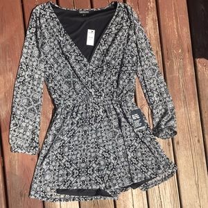 🆕  Express Romper- Paisley Design